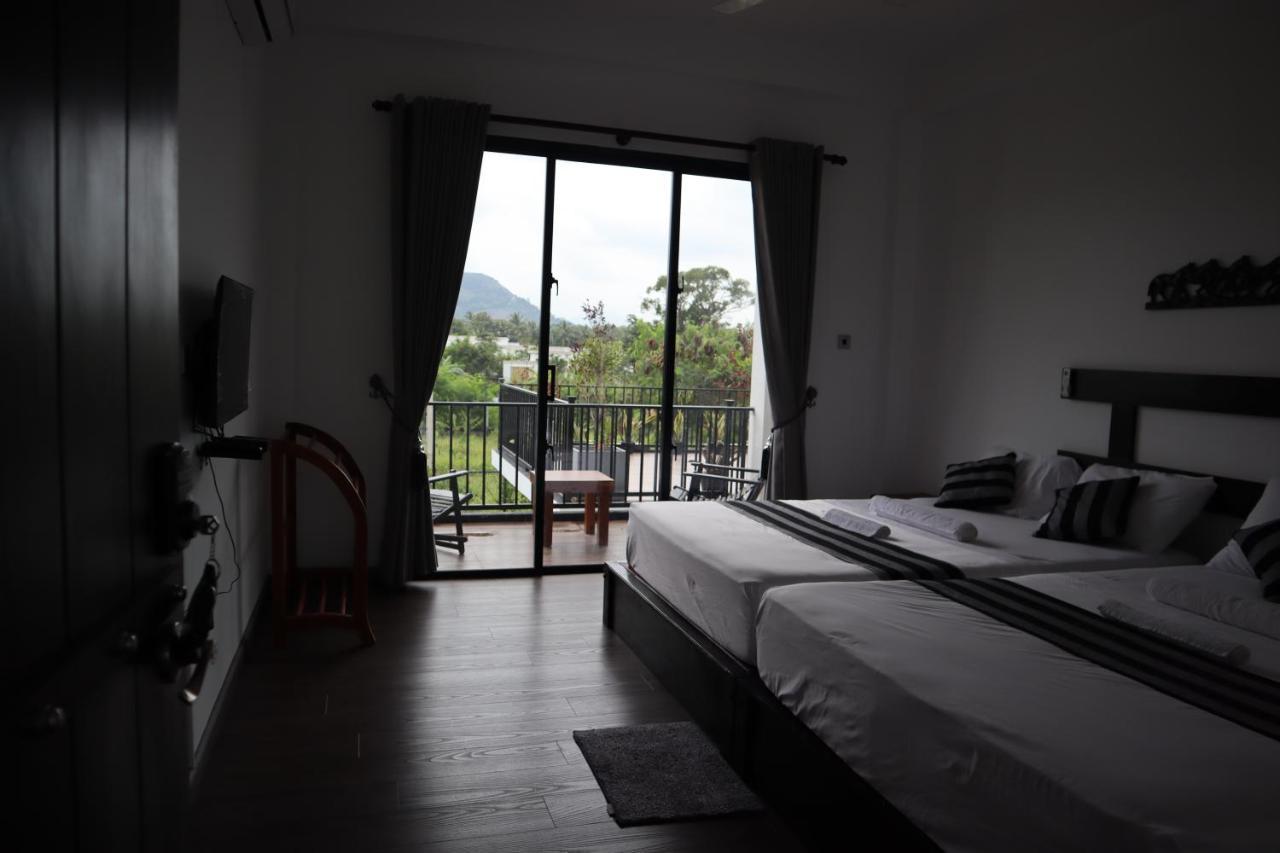 Black Mustang Hotel Dambulla Eksteriør billede